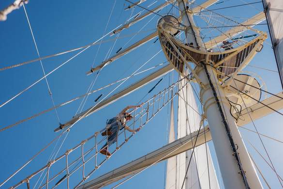 ©Star Clippers - Emily Tyler Photography Rigging Climbing.jpg